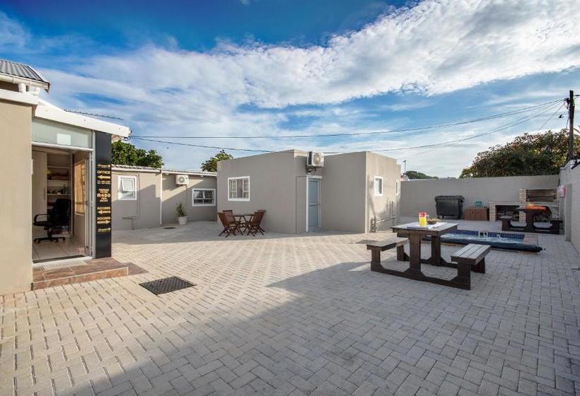 پانسیون Newtondale Self Catering