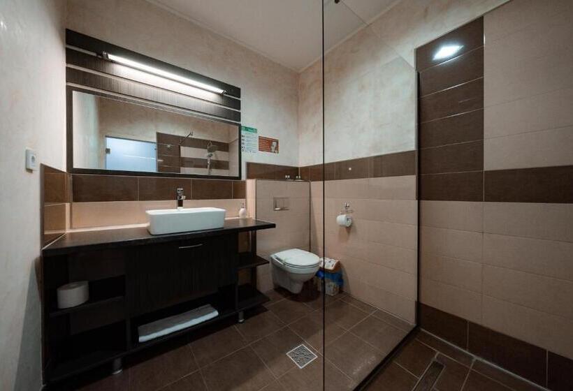 بنسيون Quantum House