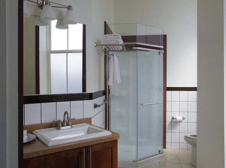 هاستل Water Suites