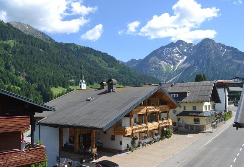 Alp Chalet