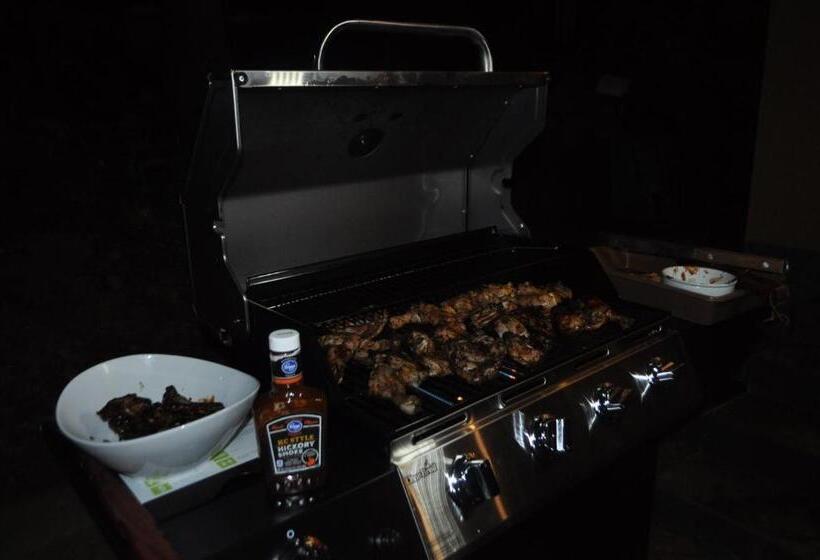 ベッドアンドブレックファースト River Edge Bungalow