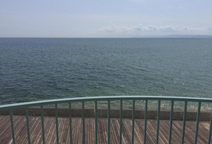 بنسيون Awaji Tt House Pacific Over Seas