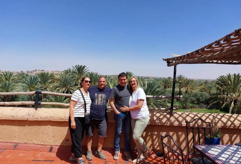 پانسیون Cinema Riad