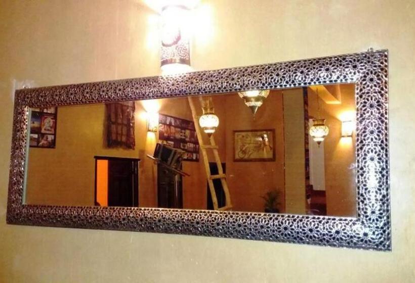 پانسیون Cinema Riad