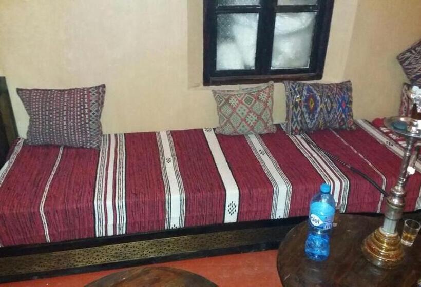 پانسیون Cinema Riad