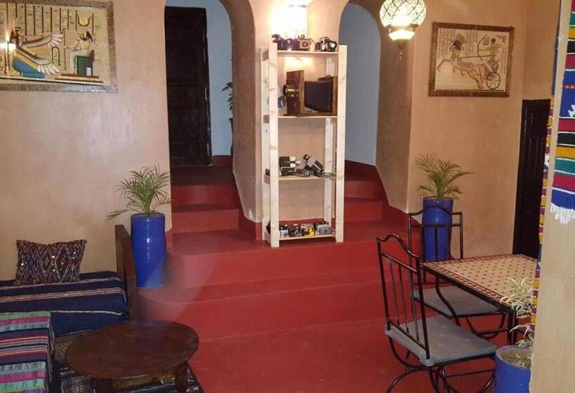 پانسیون Cinema Riad