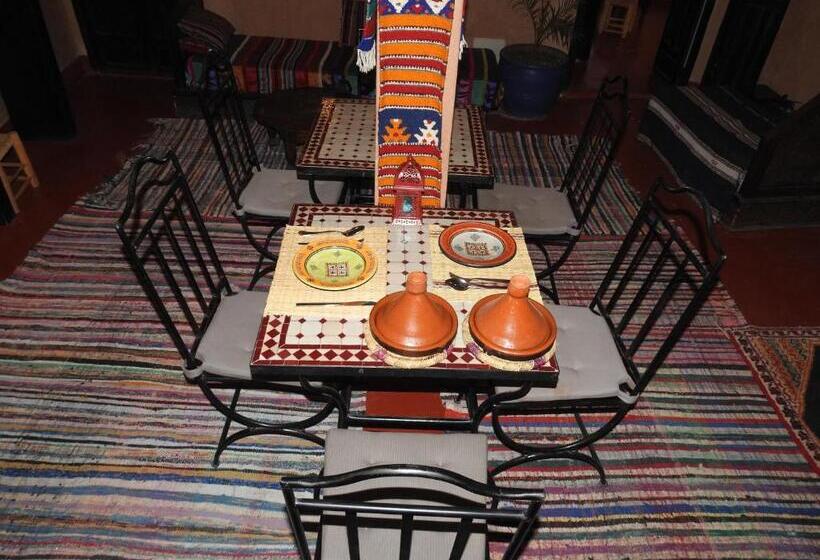 پانسیون Cinema Riad