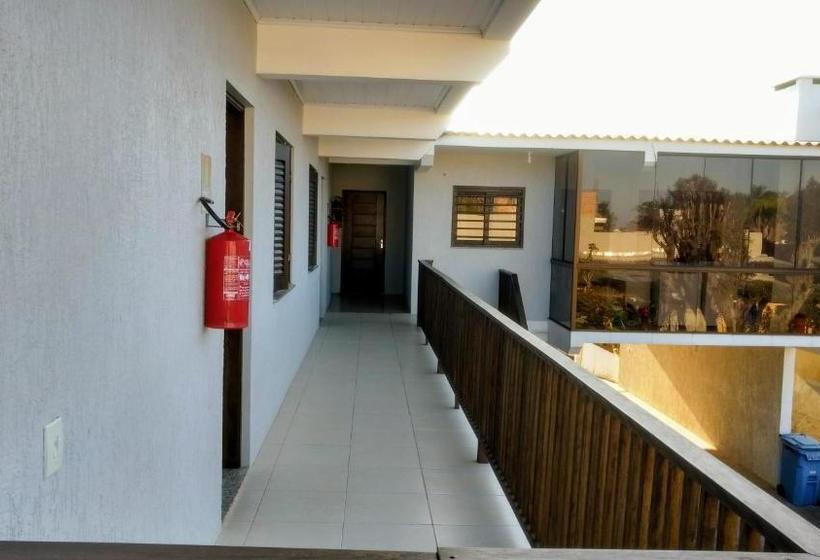 פנסיון Classe Pousada