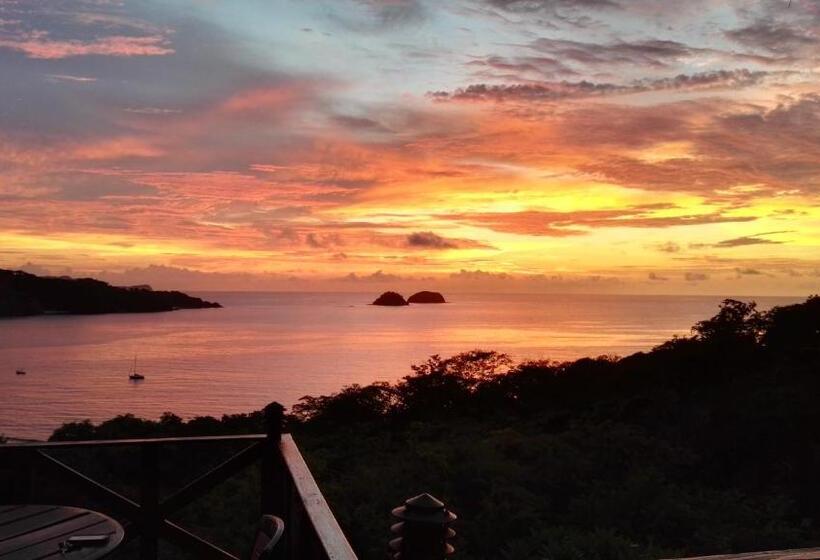 膳宿费 Congos Hostal Y Camping