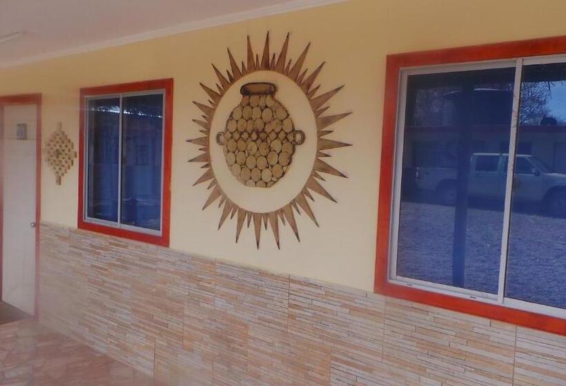 ペンション Hostal El Amigo Lucho