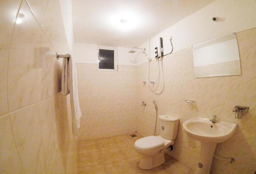 بنسيون Igloo Airport Villa