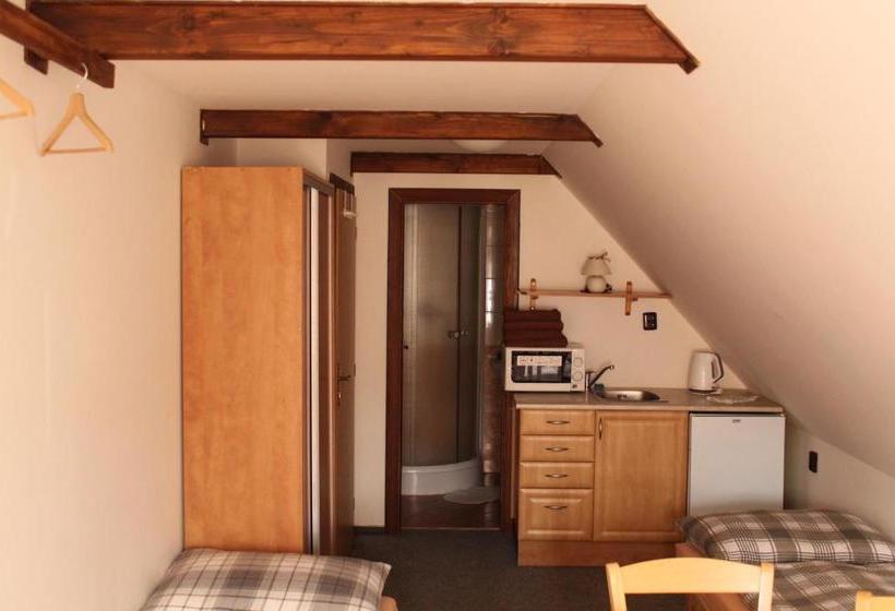 膳宿费 Penzion V Zelený