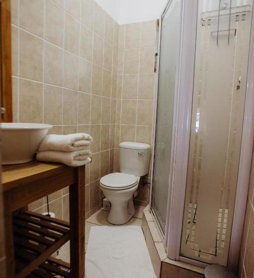 بنسيون Ruxmian Lodge