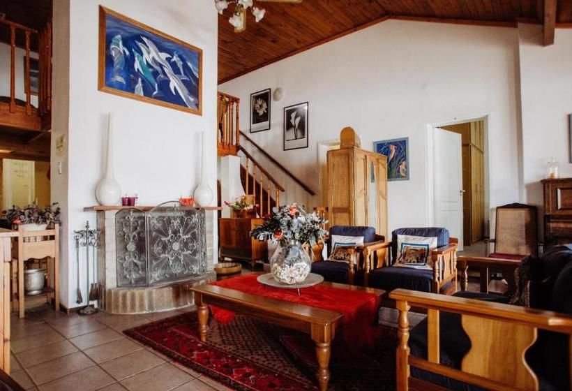 Пансион Ruxmian Lodge