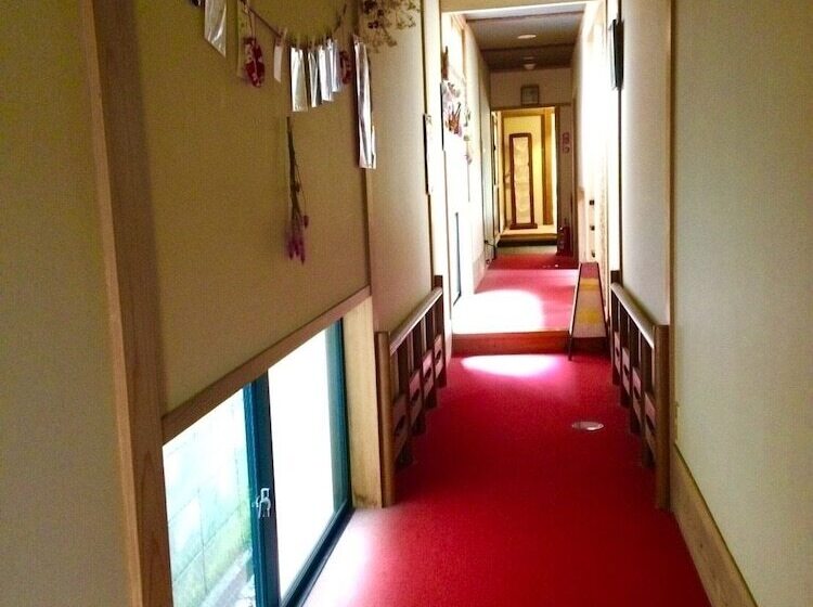 펜션 Yasuragi Guest House & Bar