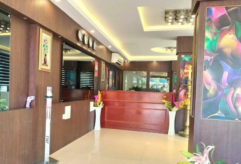 The Hotel Raja Palace