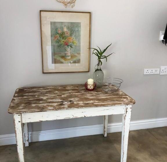 בית מלון כפרי Lavender Trout Guest Farm