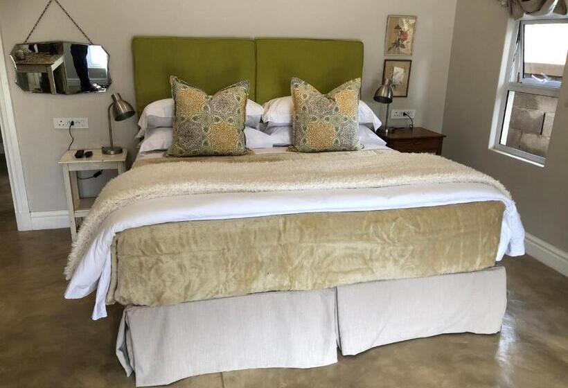 בית מלון כפרי Lavender Trout Guest Farm