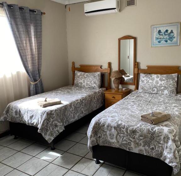 펜션 Acquila Guest House