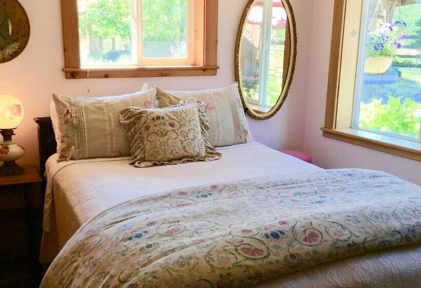 بنسيون Bond Ranch Retreat