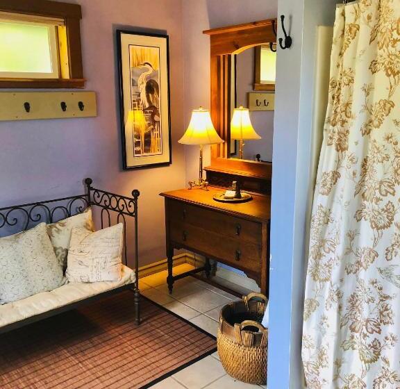 بنسيون Bond Ranch Retreat