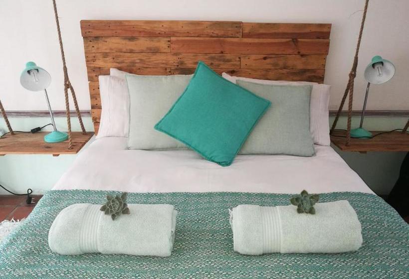 펜션 Due South Guest House