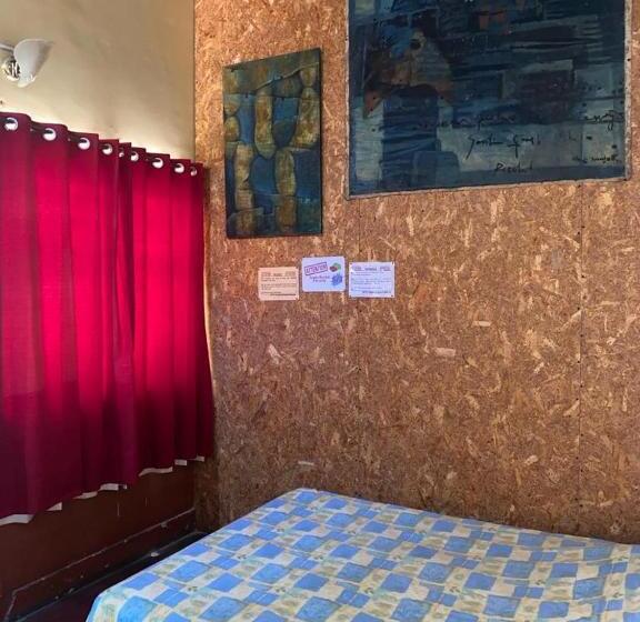 بنسيون Garden Guest House