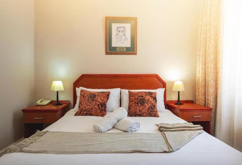 پانسیون Oak Lodge Guest House