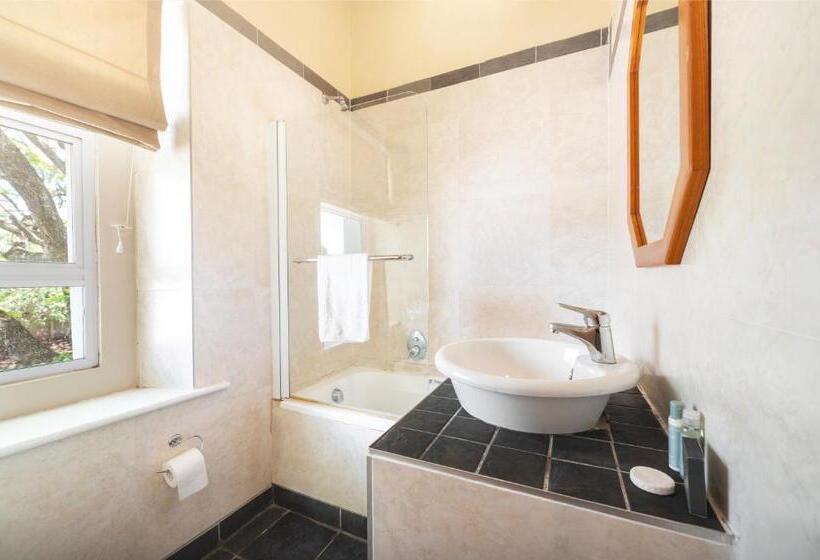 پانسیون Oak Lodge Guest House