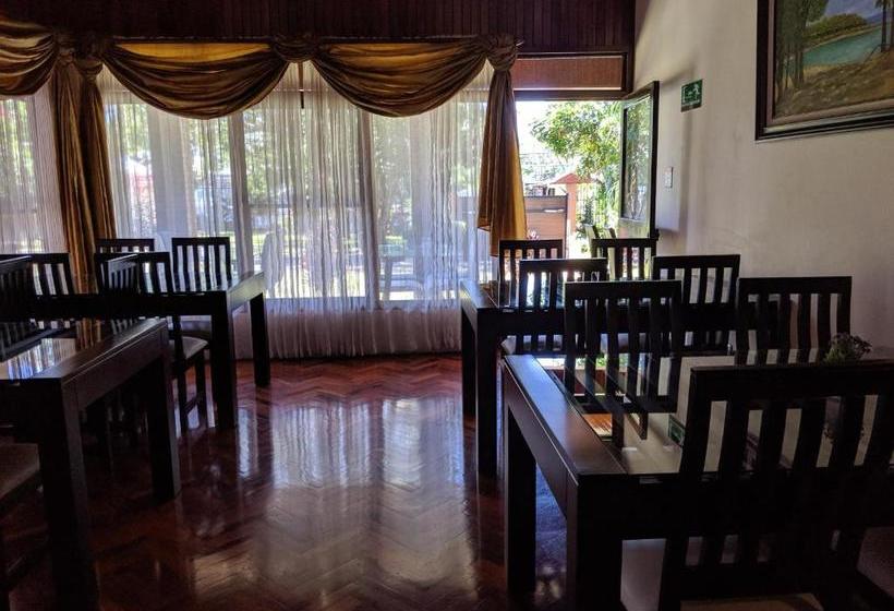 فندق Suites Merlyn Airport