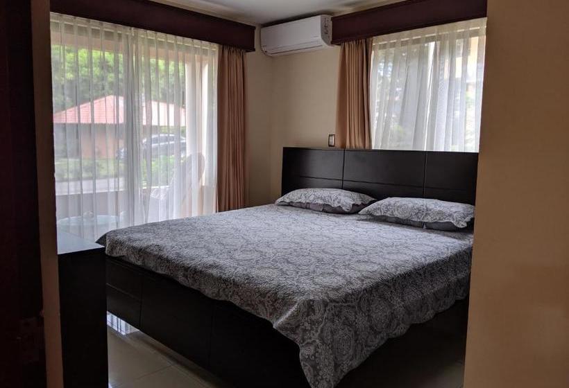 فندق Suites Merlyn Airport