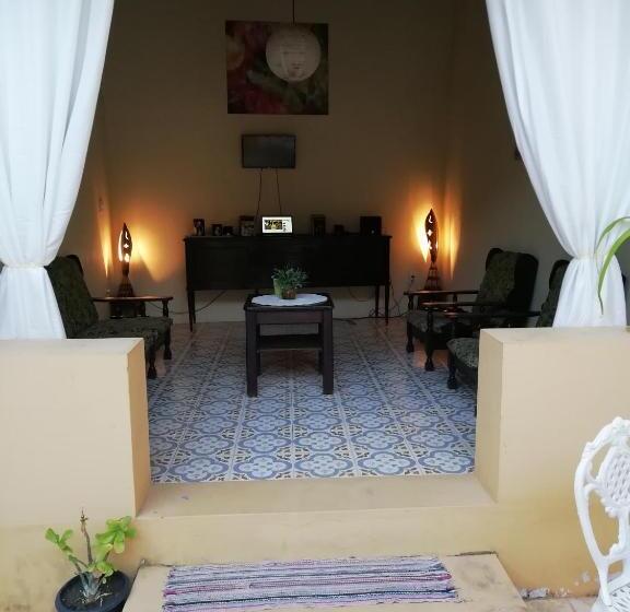 بنسيون Casa Frankie