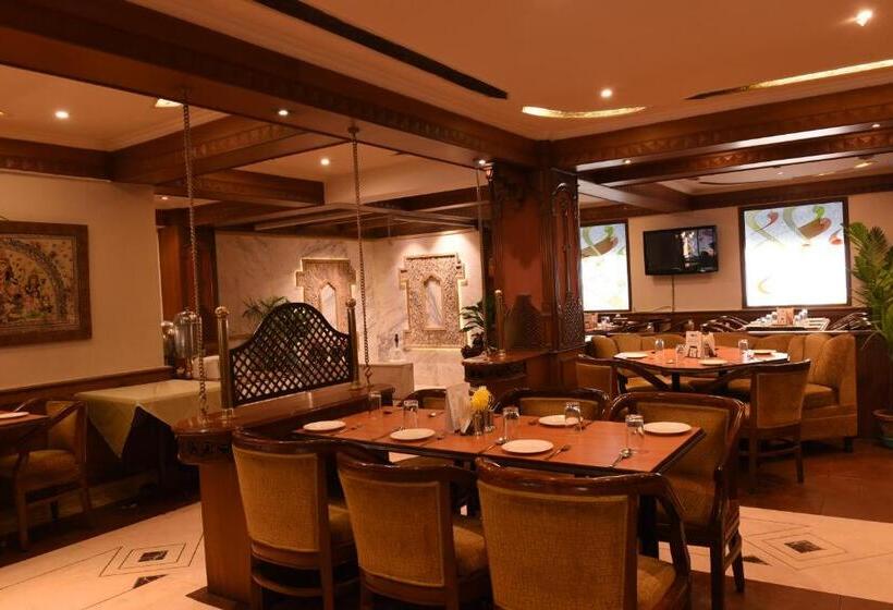 بنسيون Chowdhury's Guest House