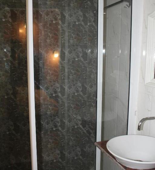 بنسيون Chowdhury's Guest House