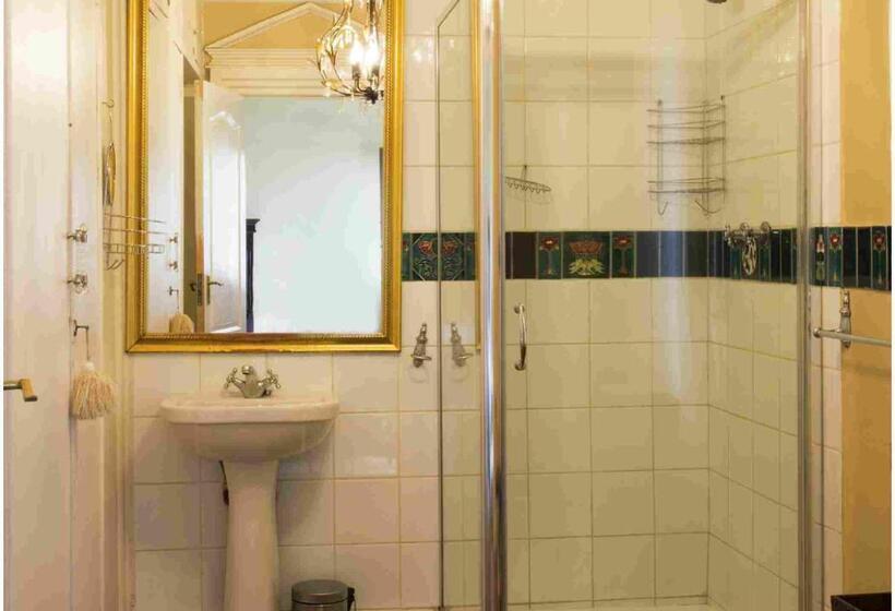 פנסיון De Ark Guest House