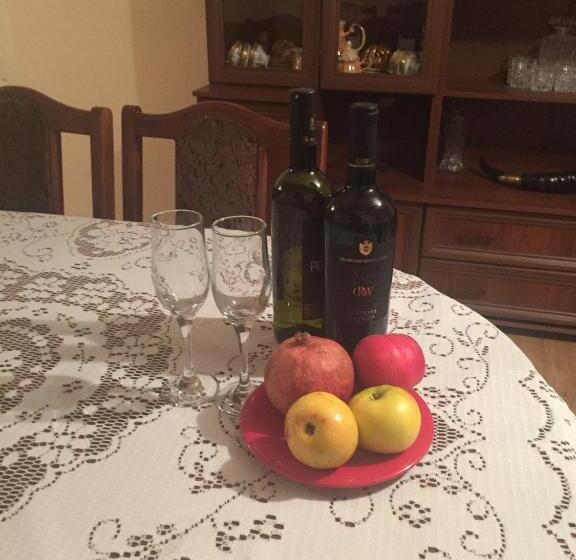 پانسیون Guest House Gzirishvili