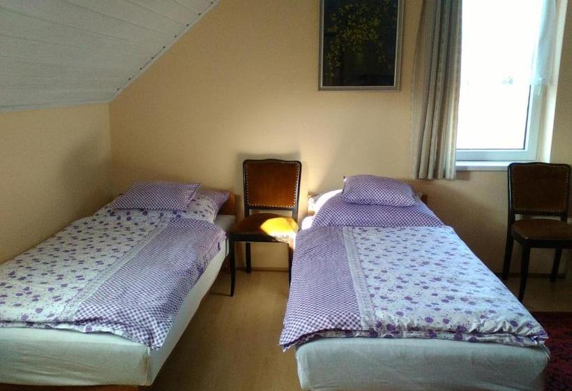 펜션 Kútvölgy Vendégház