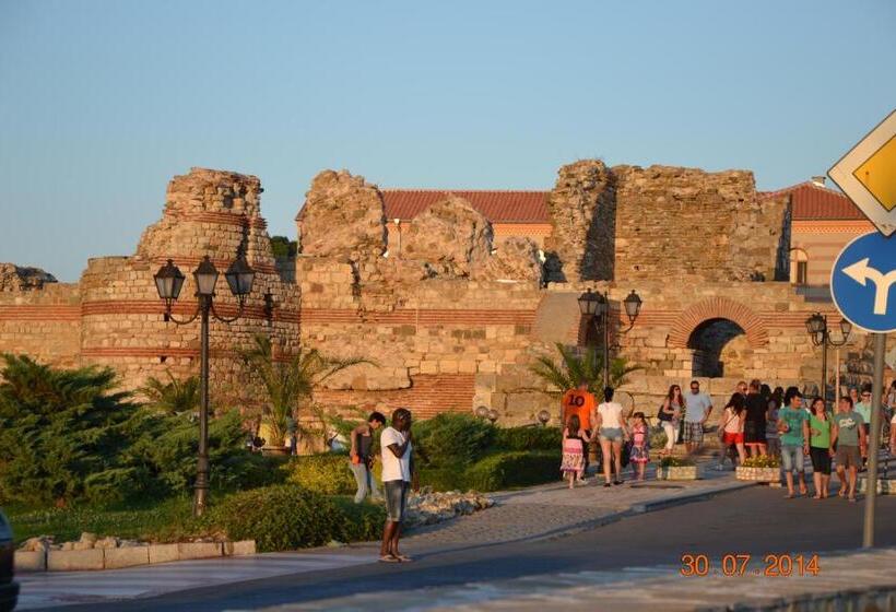 Пансион Nirvana Guest House