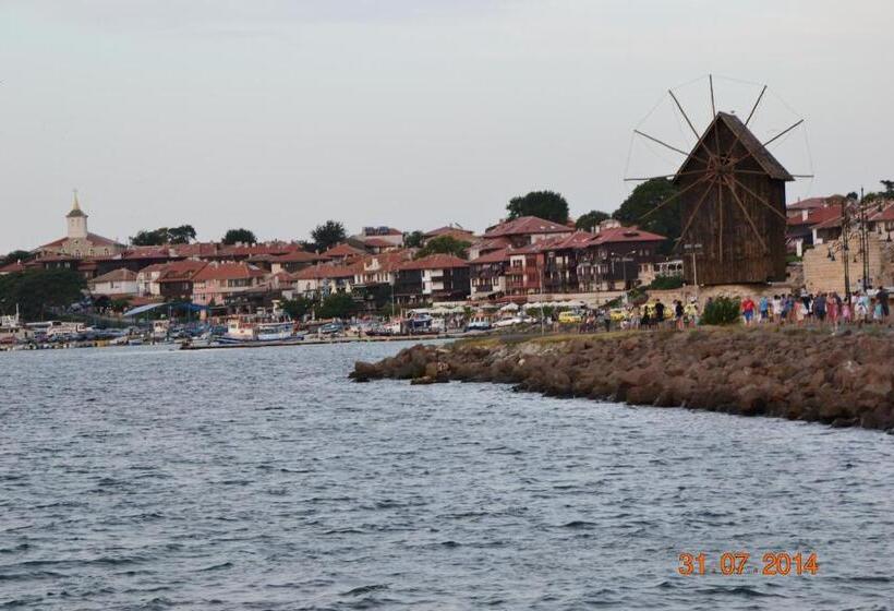 Пансион Nirvana Guest House