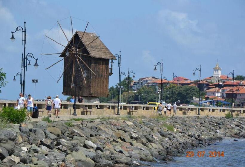 Пансион Nirvana Guest House