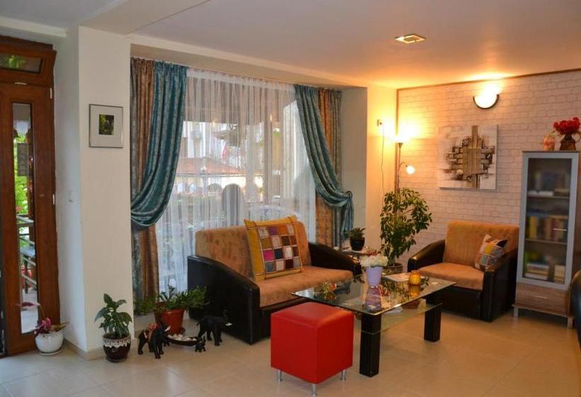 Пансион Nirvana Guest House