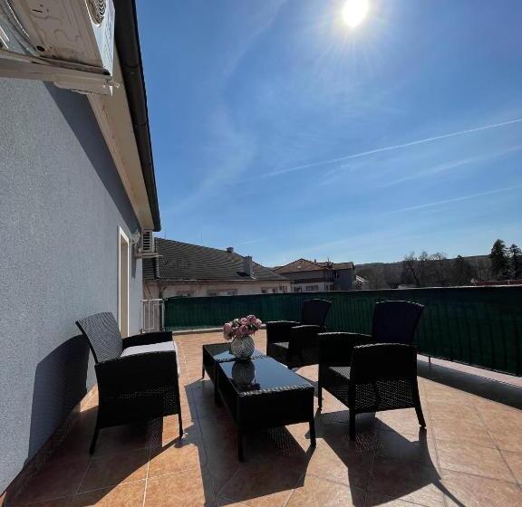 פנסיון Penzion Vegas