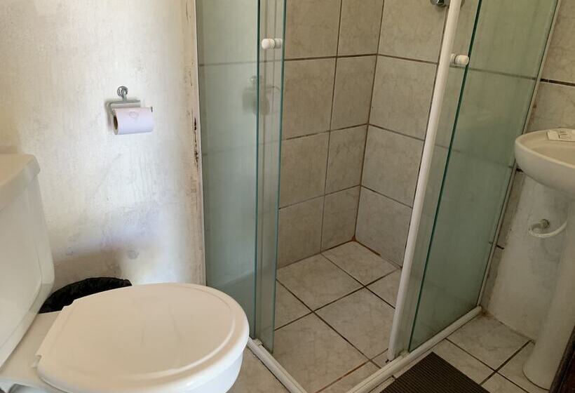 پانسیون Pousada Edelweiss