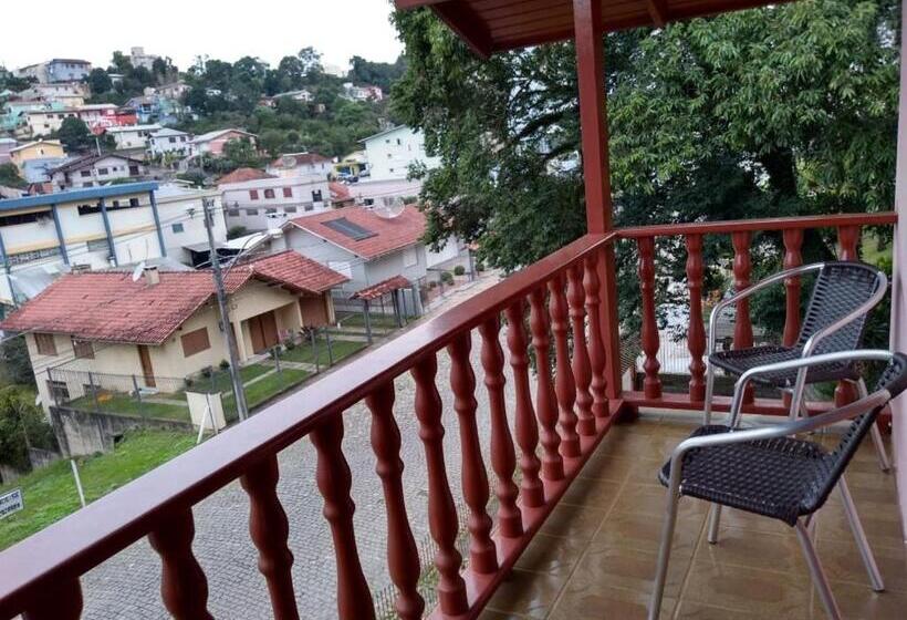 پانسیون Pousada Santo Antônio