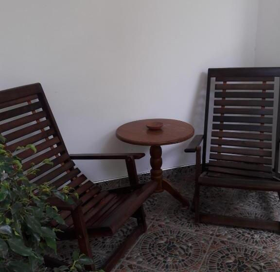 بنسيون Royal Resort