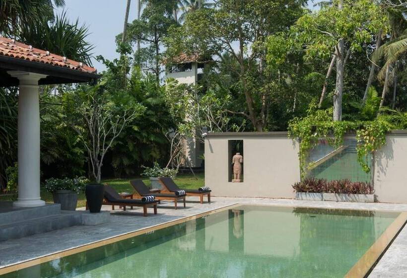 펜션 Thambara Villa Unawatuna