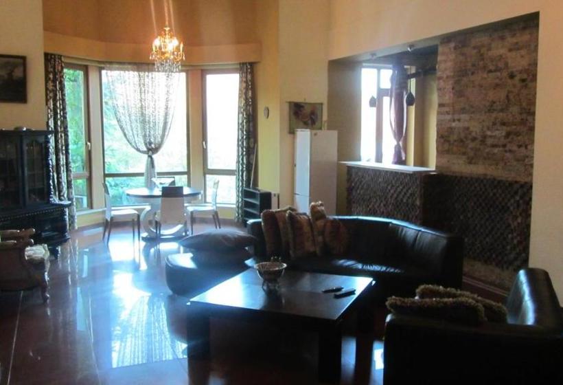 پانسیون Villa Ananuri