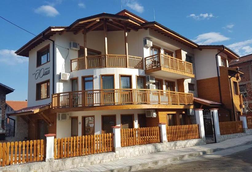 پانسیون Yuliya Guest House