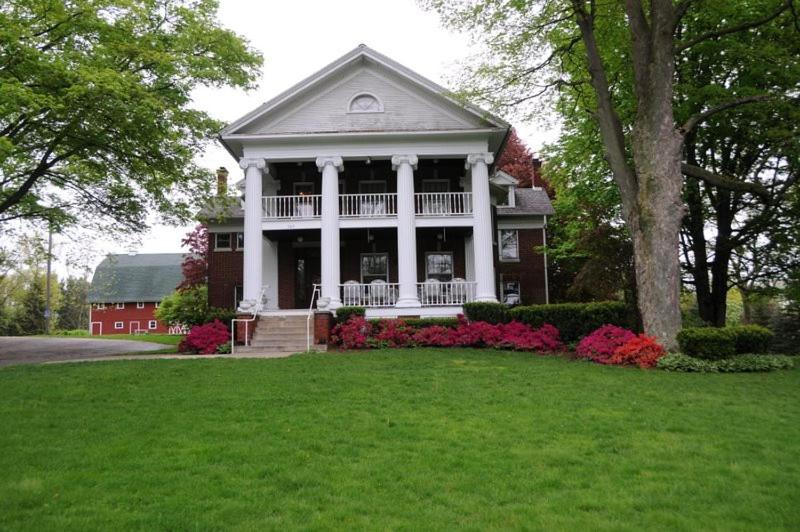 فندق صغير Arbor Hill Inn