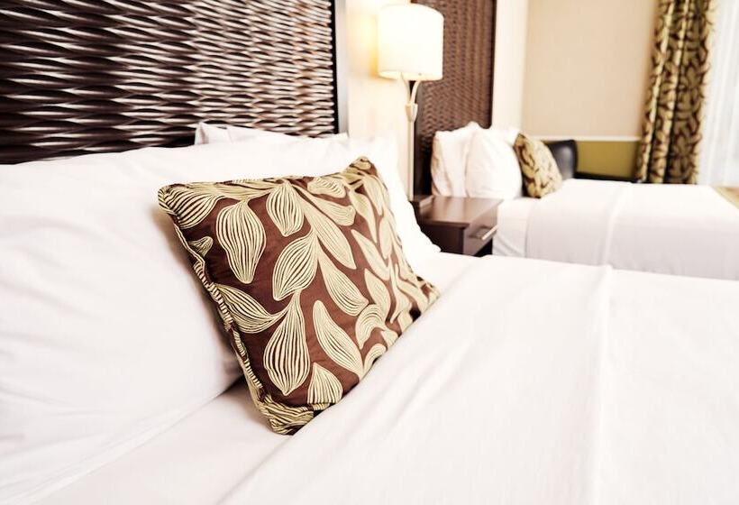 فندق صغير Riverrock Inn & Conference Centre